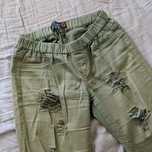 2/$15✨ G by Guess / Pull-on Ripped Jeggings